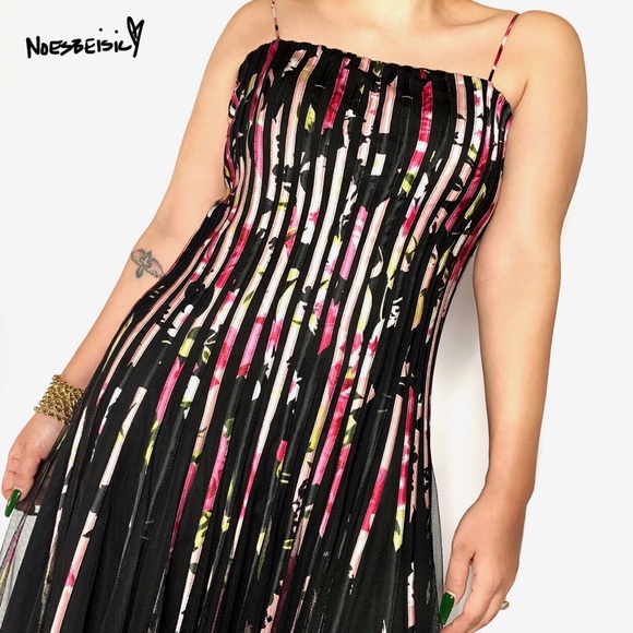 JS Collection Floral Pleated Dress - Picture 2 of 8